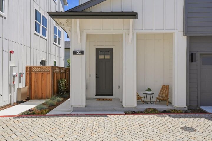 Property Photo:  122 Sunnyside Court  CA 95008 