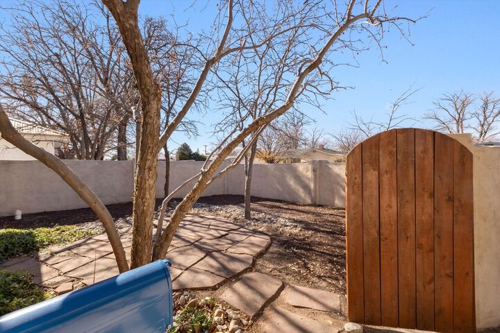 Property Photo: 912 Hermosa Drive NE NM 87110