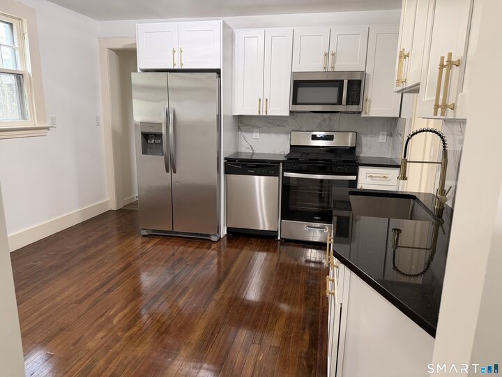 Property Photo:  15 Central Avenue  CT 06517 