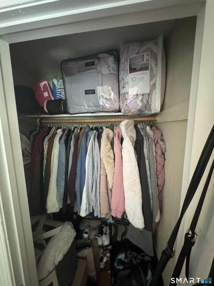 Property Photo:  422 Main Street  CT 06512 