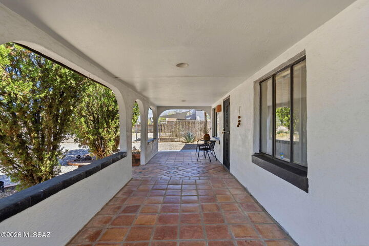 Property Photo: 2720 N Columbus Boulevard AZ 85712