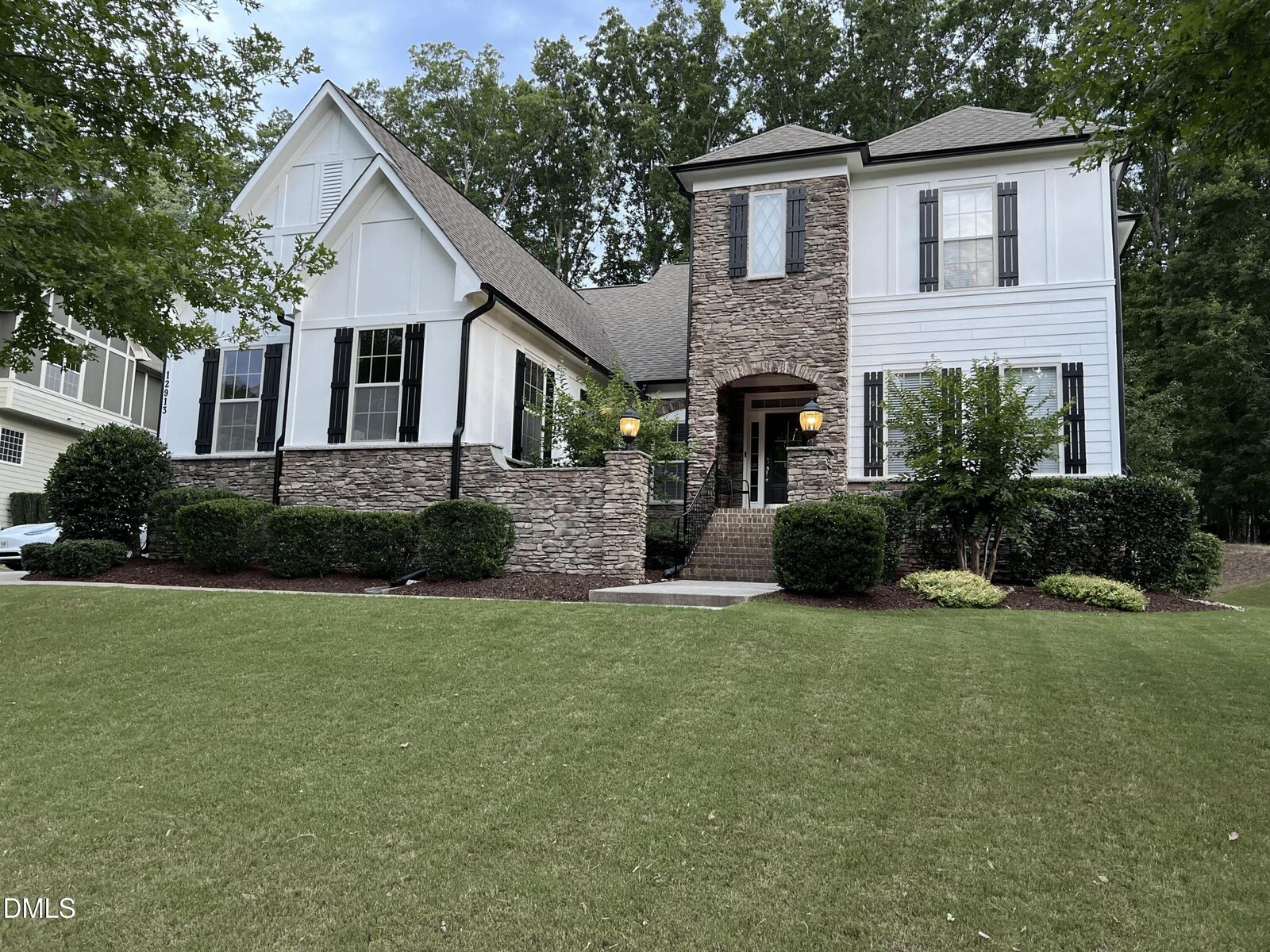 Property Photo:  12913 Saxon Way  NC 27613 