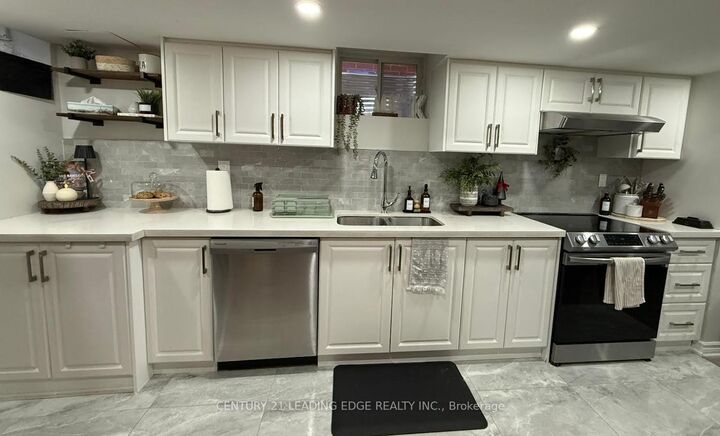 Property Photo: 32 Westfield Drive E ON L1P 1Y5
