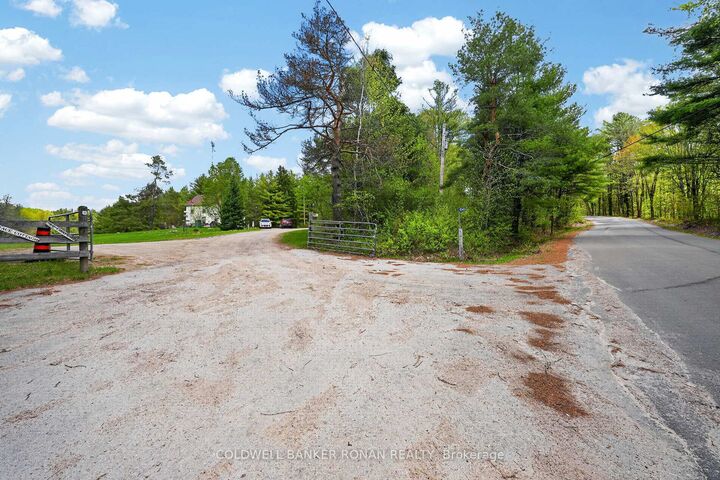 1043 Kirk Line East N/A — photo 1