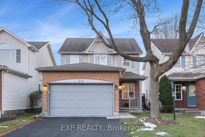 34 Avonmore Crescent — photo 1