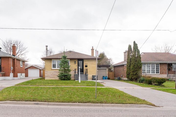Property Photo: 767 Phillip Murray Avenue ON L1J 1J2