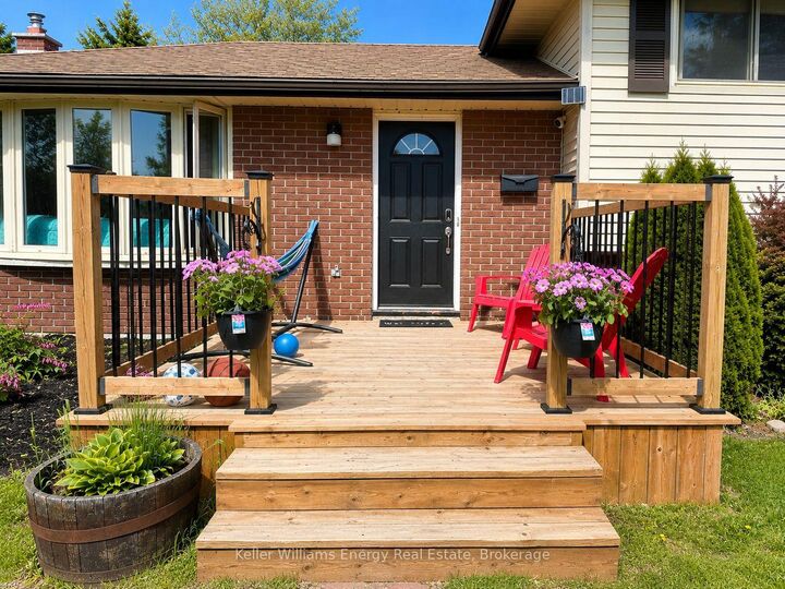 Property Photo: 245 Smart Crescent ON K7R 1G3