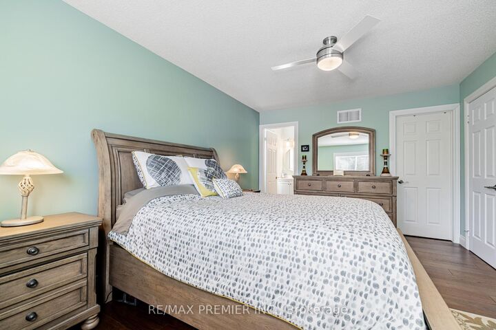 Property Photo: 20 Cranberry Heights ON L9Z 1M9
