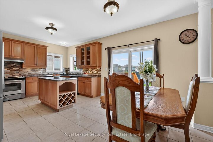 Property Photo: 37 Fredonia Crescent ON L2S 4C3