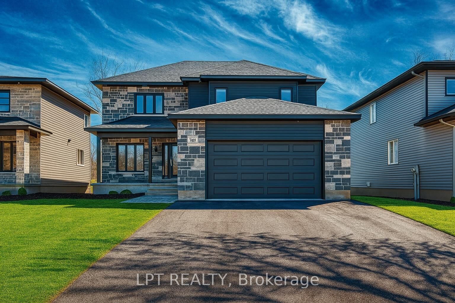 Property Photo: 877 Oceane Street ON K0A 2M0