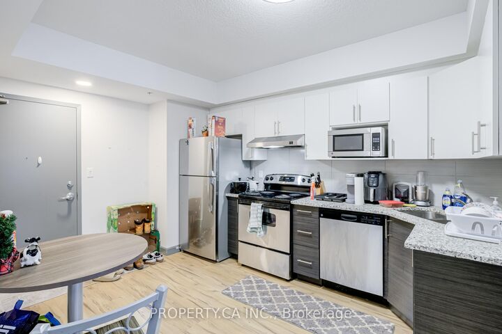 Property Photo: 258A Sunview Street 161 ON N2L 0H6