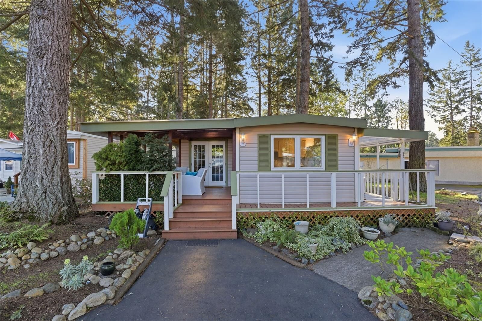 Property Photo:  1247 Arbutus Rd 49  BC V9P 1R3 