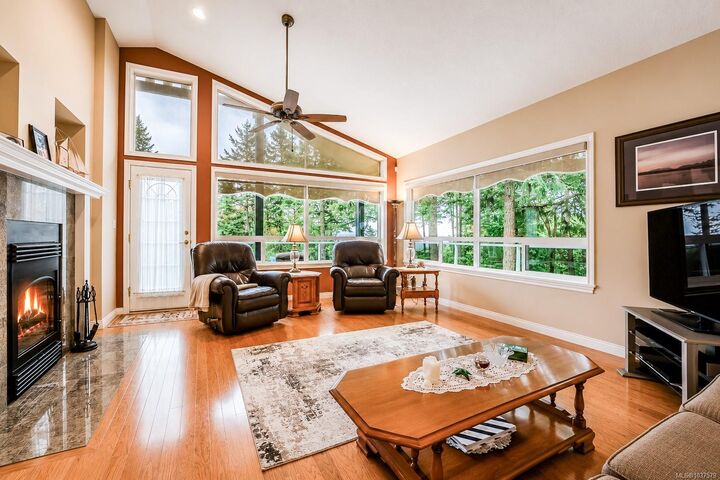 Property Photo:  601 Highlands Park Terr  BC V9B 6G5 