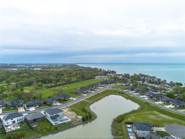Property Photo: 7 Cypress Pointe ON N8H 5R2