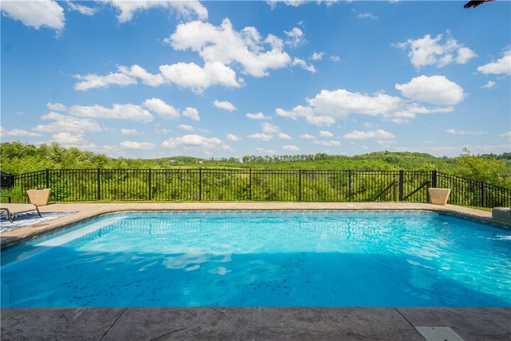Property Photo:  250 Regency Drive  PA 15330 