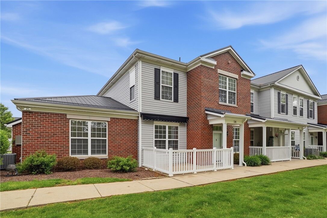 Property Photo:  308 Sonie Dr  PA 15143 