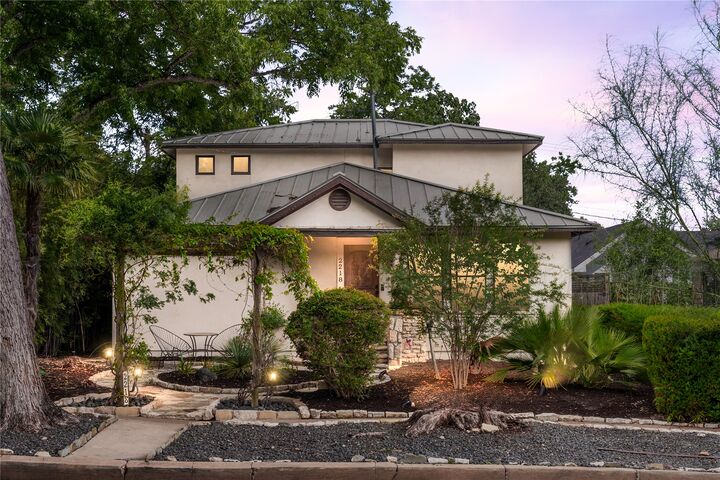 Property Photo:  2218 Lindell Avenue  TX 78704 