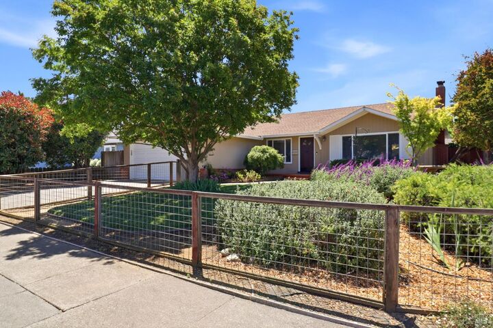 Property Photo:  131 Grande Vista  CA 94947 