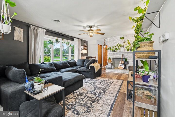 Property Photo: 1029 Laurel Drive PA 17057