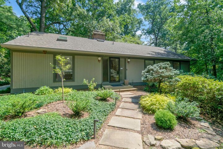 Property Photo:  1715 Hollinwood Drive  VA 22307 