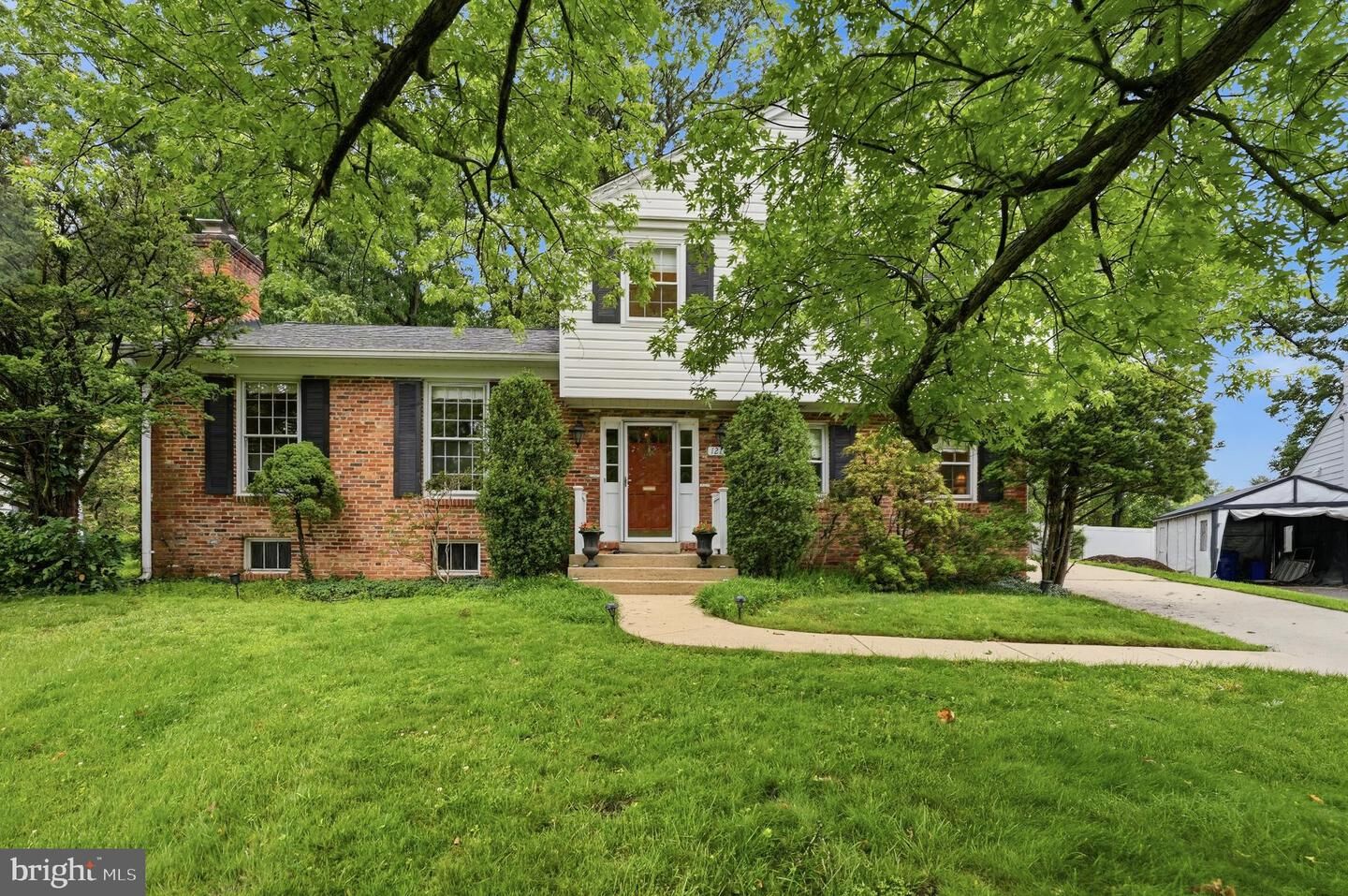 Property Photo:  12112 Whippoorwill Lane  MD 20852 