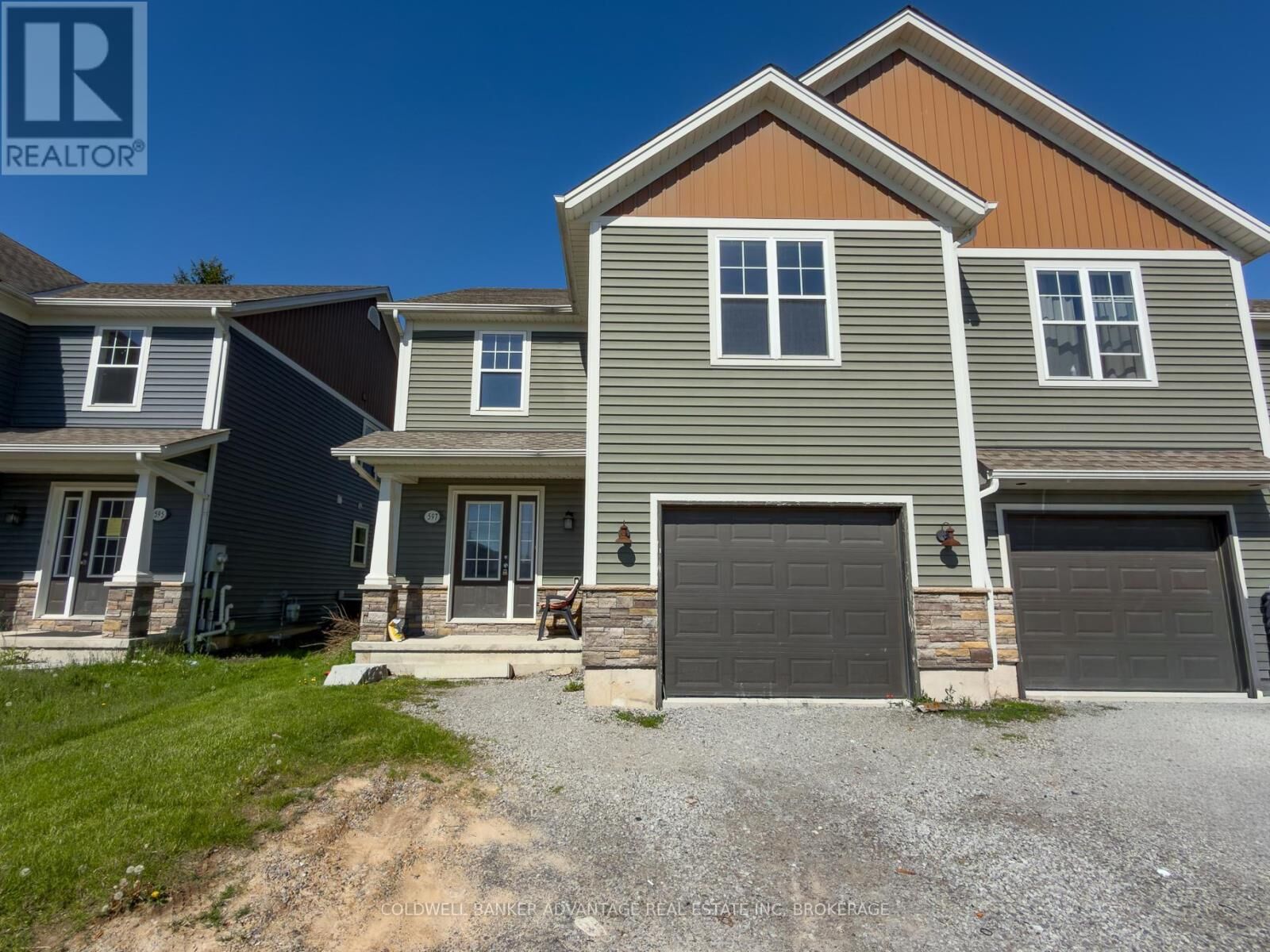 Property Photo:  597 First Avenue  ON L3C 1Z2 