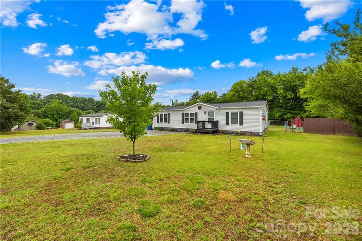 Property Photo:  139 Gayle Drive  NC 28166 