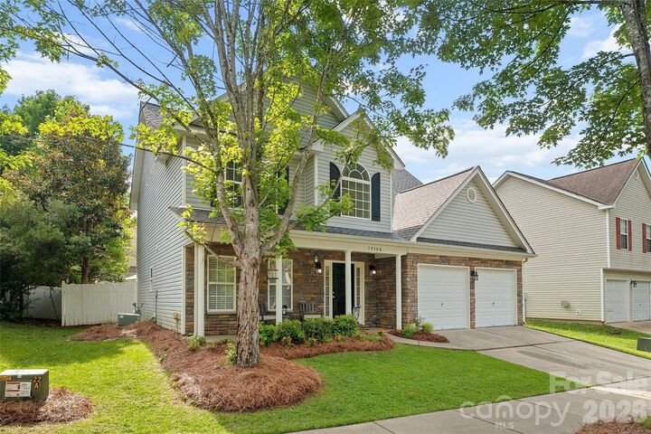 Property Photo:  19300 Kanawha Drive  NC 28031 