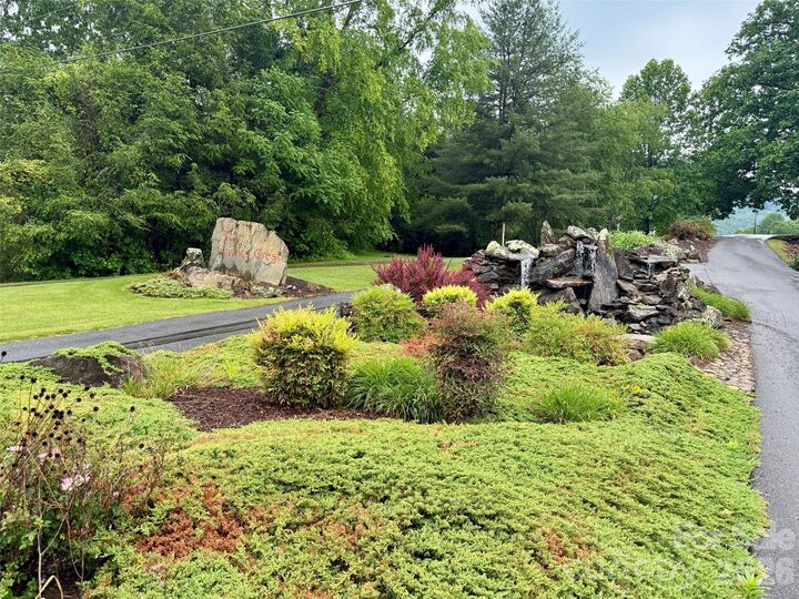 Property Photo:  35 Talon Court  NC 28786 