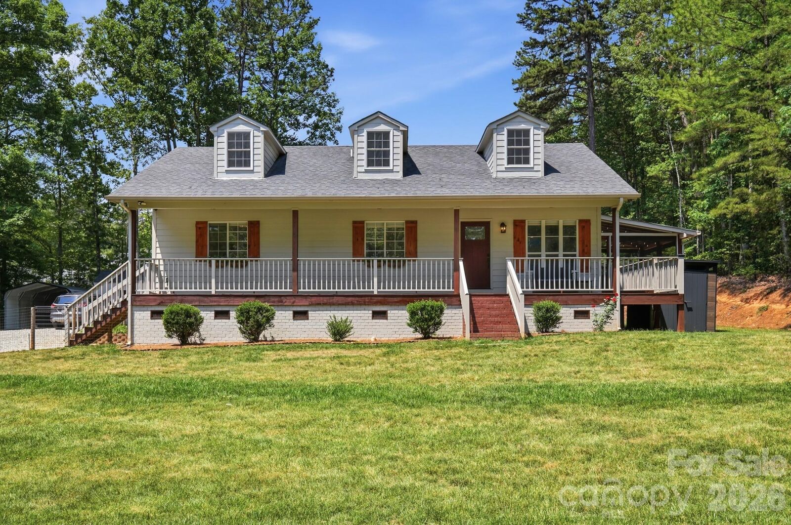 Property Photo: 3673 Dockside Lane NC 28673