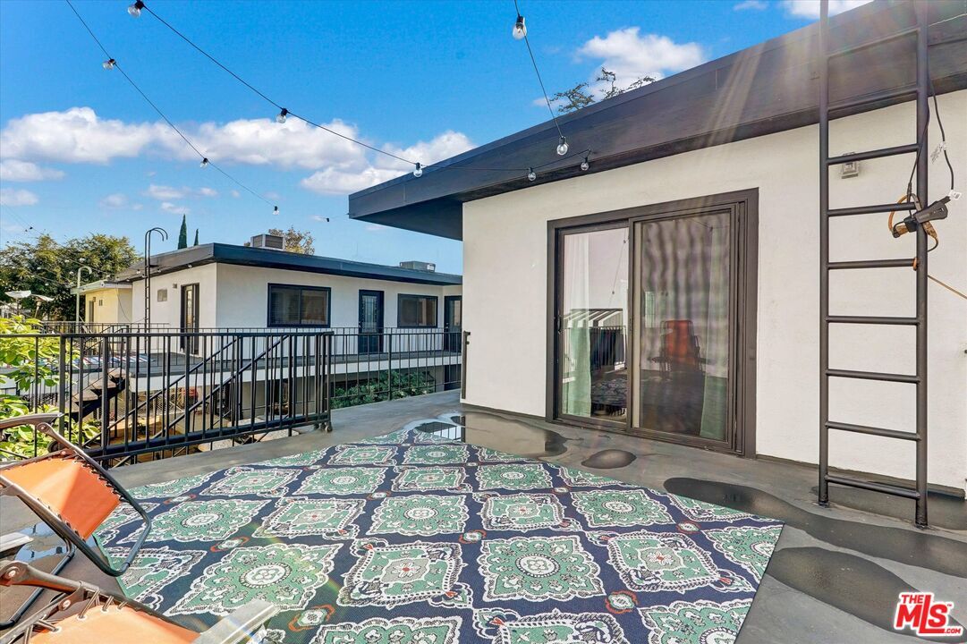 Property Photo: 5726 Woodman Ave CA 91401