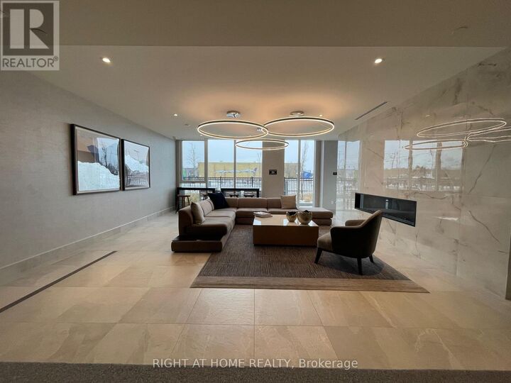 Property Photo: 185 Deerfield Road 404 ON L3Y 0G7