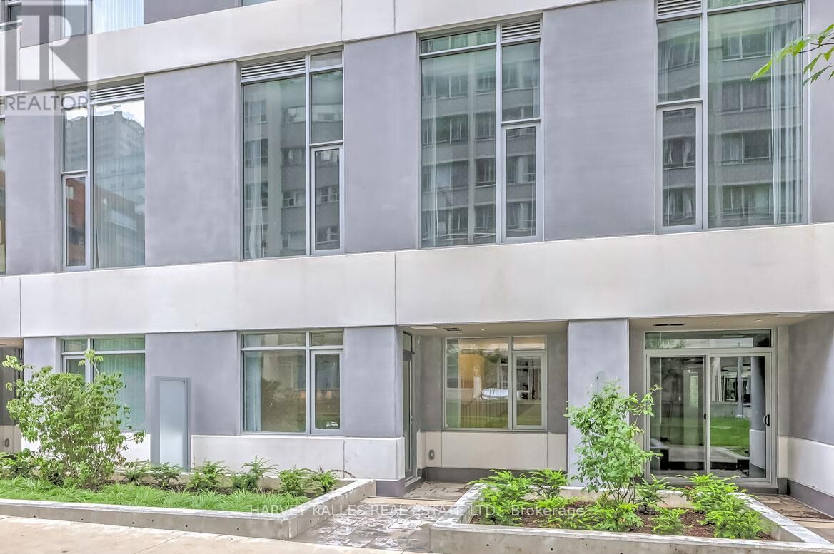 Property Photo:  50 Dunfield Avenue Th116  ON M4S 0E4 