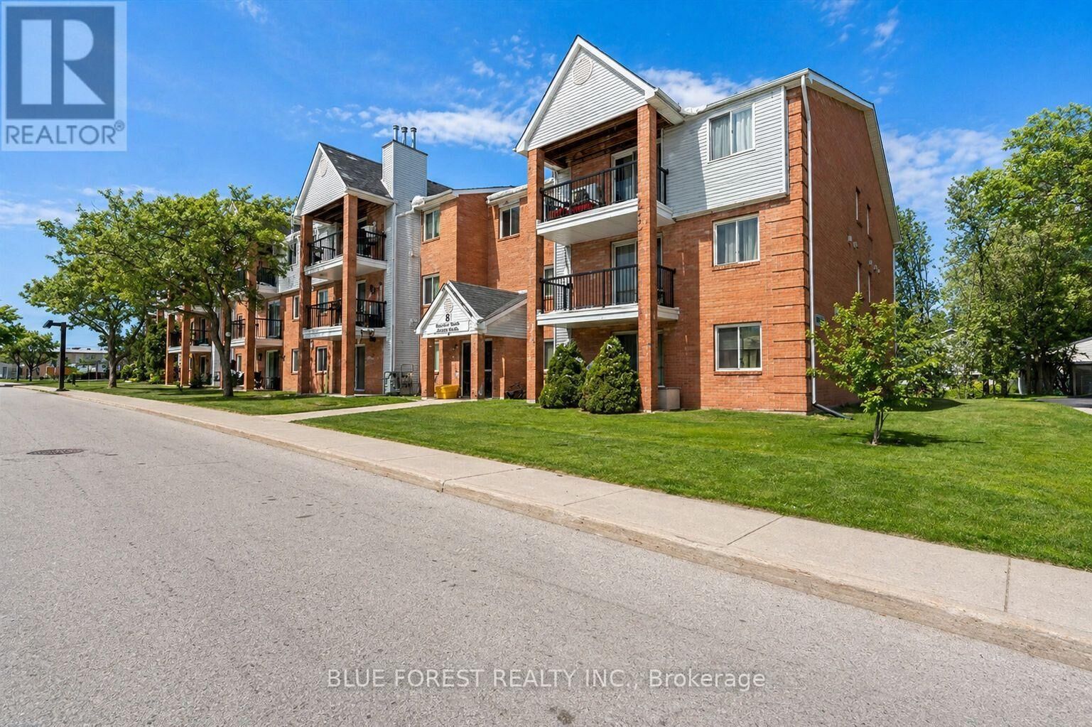 Property Photo:  1096 Jalna Boulevard 41  ON N6E 3B8 