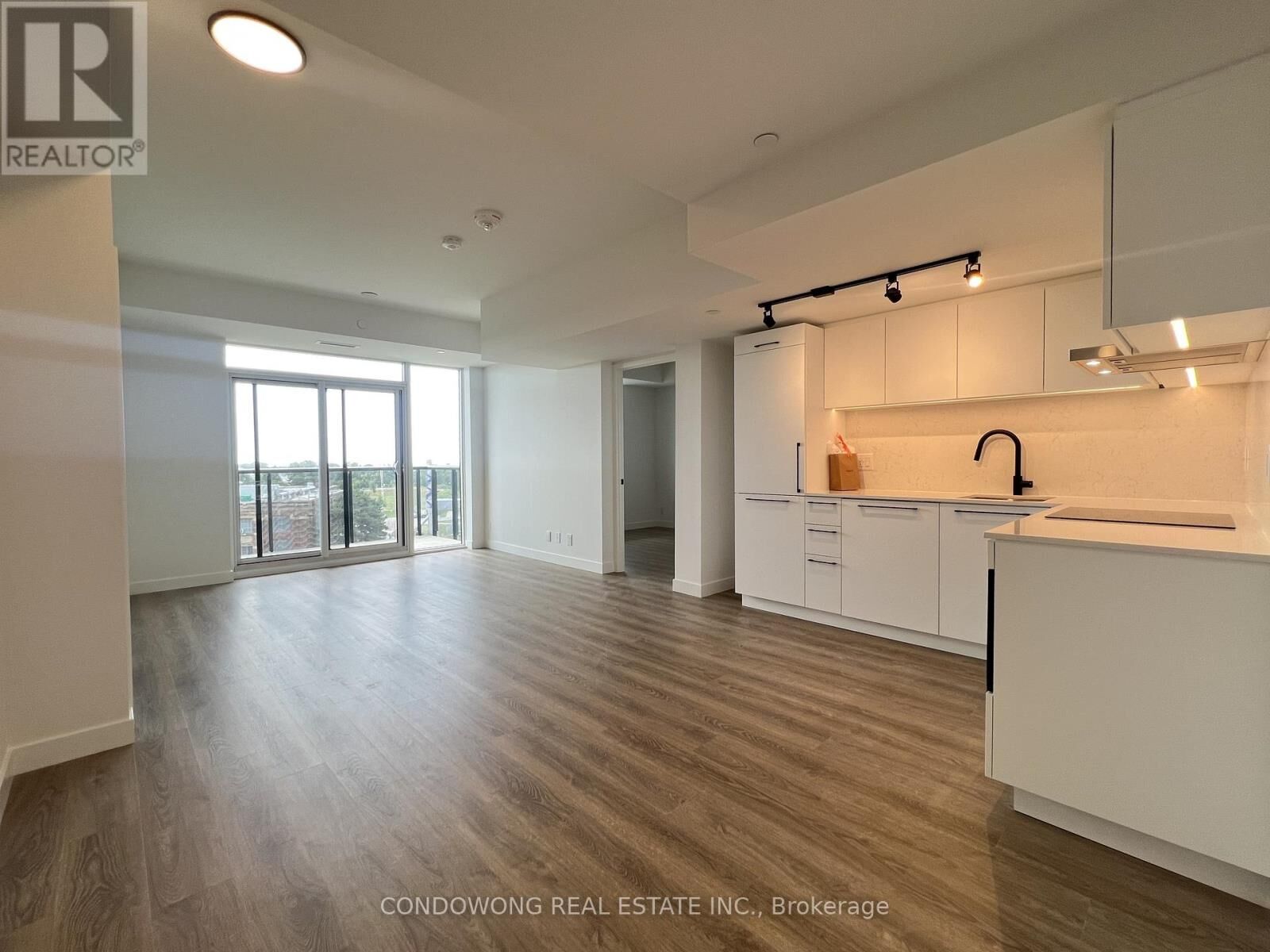 Property Photo:  1050 Eastern Avenue 609  ON M4L 0B7 