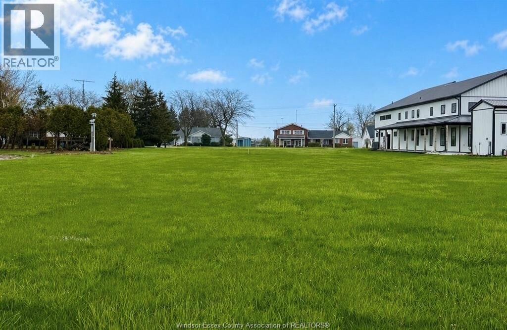 Property Photo:  217 Erie Street South  ON N0P 1W0 