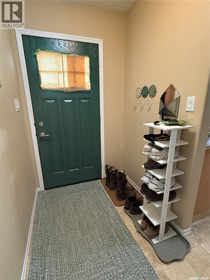 Property Photo:  225 3rd Street  SK S0C 1X0 