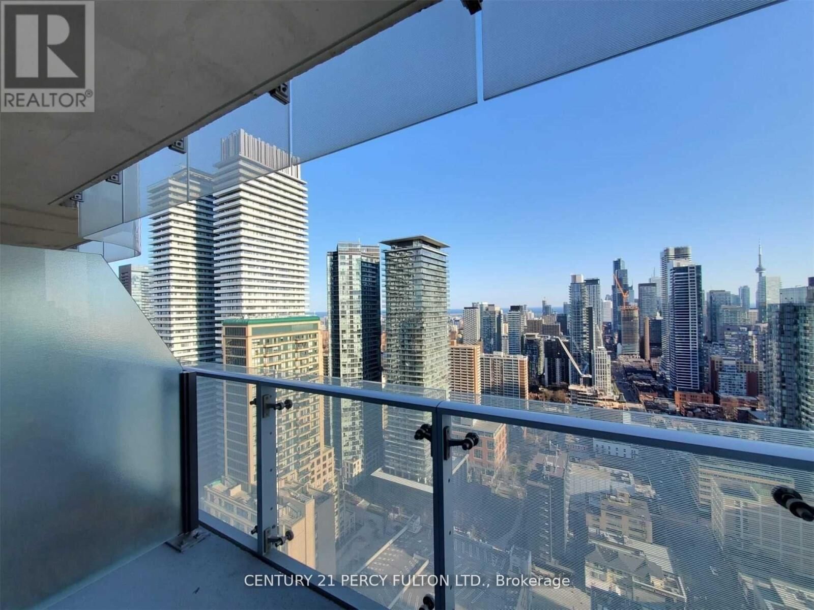 Property Photo:  1 Bloor Street 3206  ON M4W 1A9 