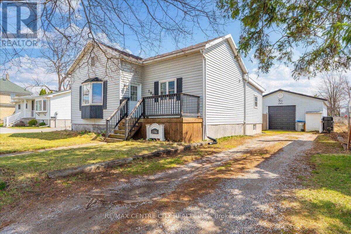 Property Photo: 106 Metcalfe Street East ON N7G 1P3