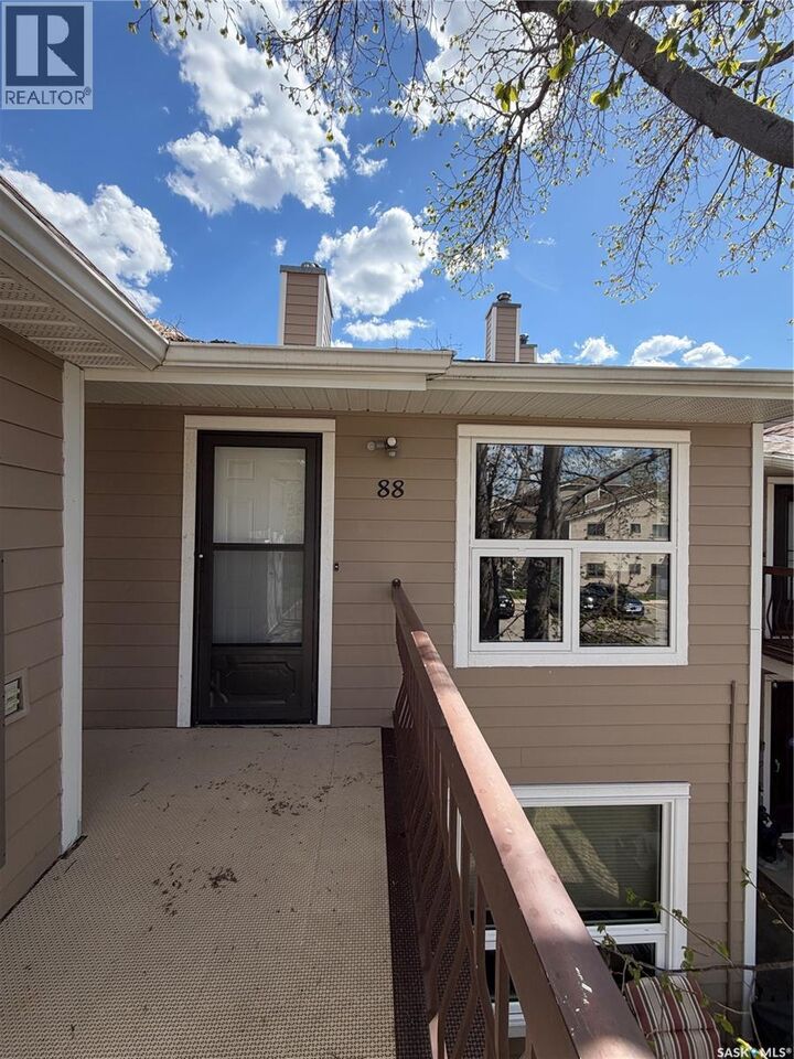 Property Photo:  88 Cedar Meadow Drive  SK S4X 3J5 