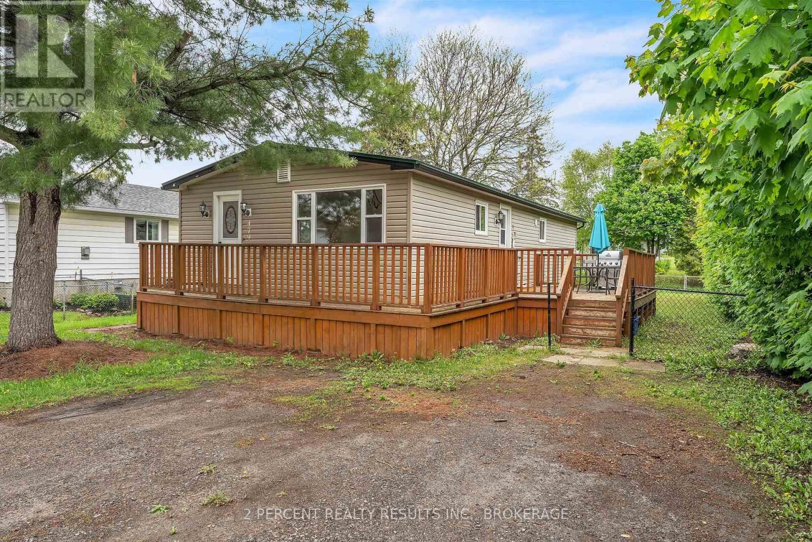 Property Photo:  479 Henrietta Street  ON K7G 1X8 