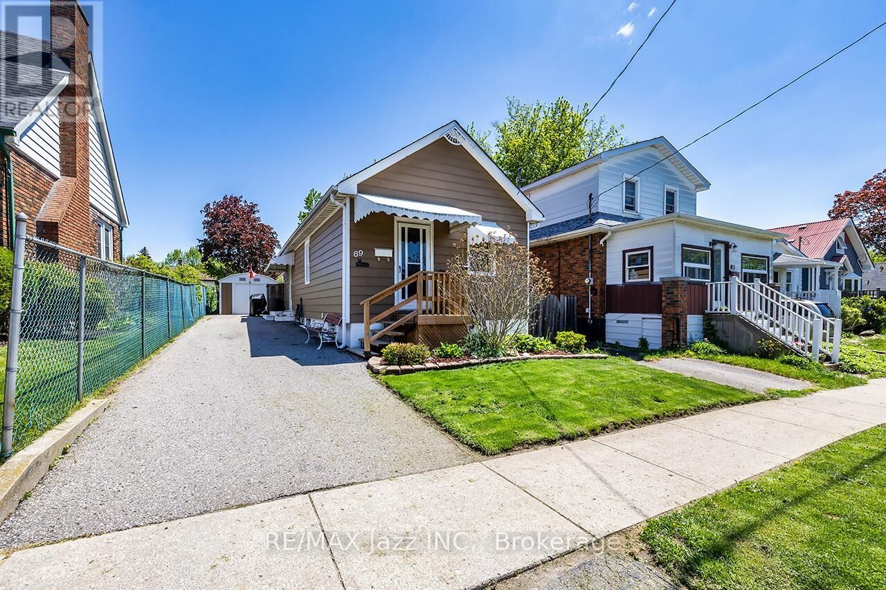 Property Photo:  69 Westmount Street  ON L1J 4X2 