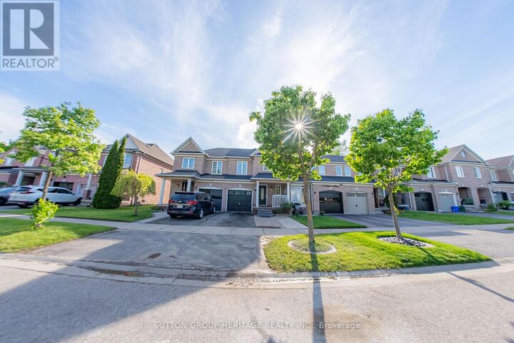 Property Photo: 20 Oglevie Drive ON L1R 2Y4