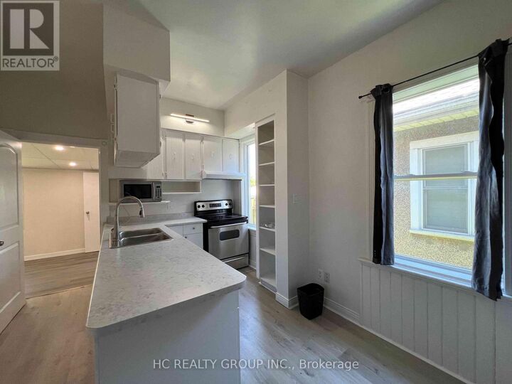 Property Photo:  37 Empress Avenue  ON N6H 1M6 