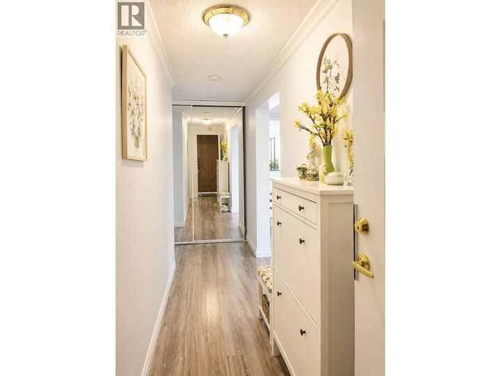 Property Photo:  6611 Minoru Blv 1512  BC V6Y 1Y9 