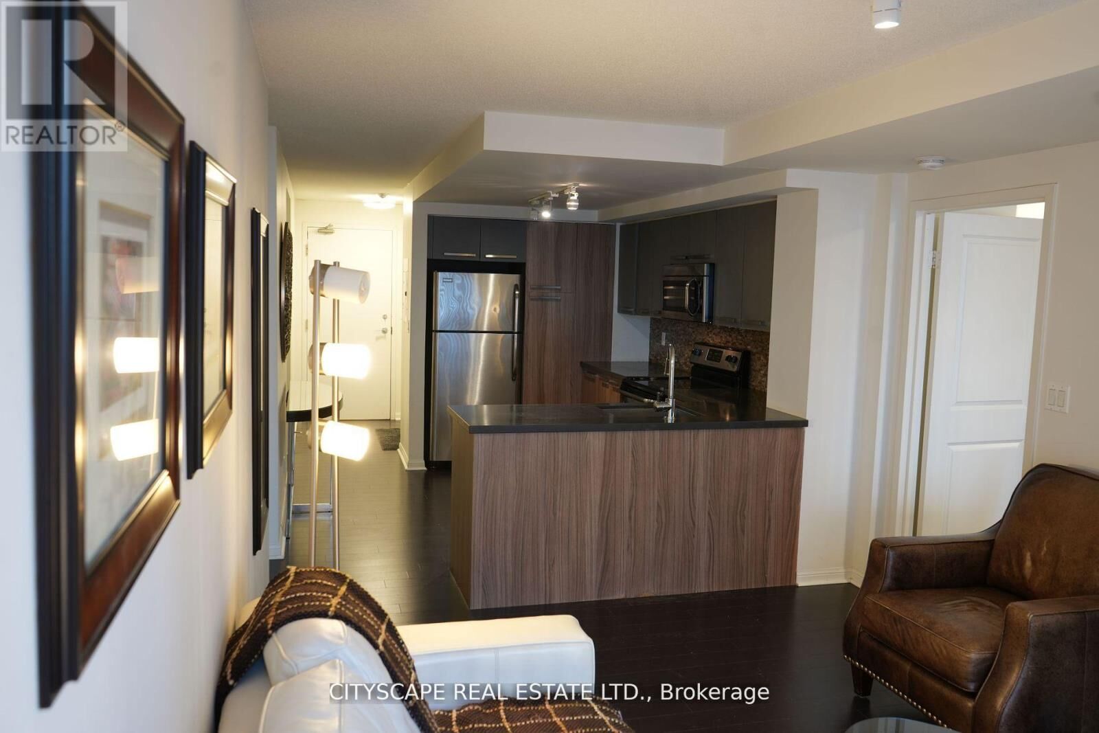 Property Photo:  11 St Joseph Street  ON M4Y 3G4 