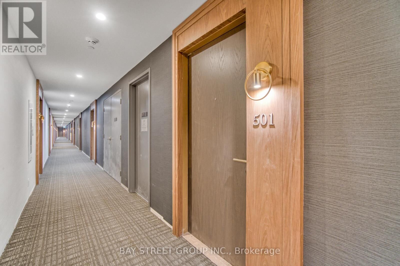 Property Photo:  6 Greenbriar Road 501  ON M2K 0H6 