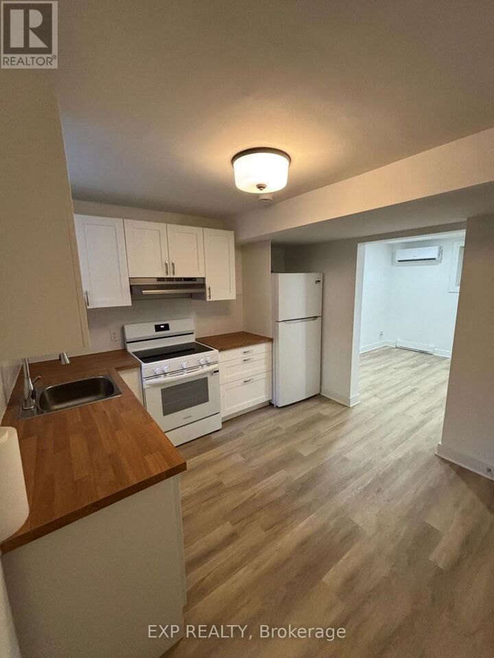 Property Photo:  378 Montfort Street 378  ON K1L 5N1 