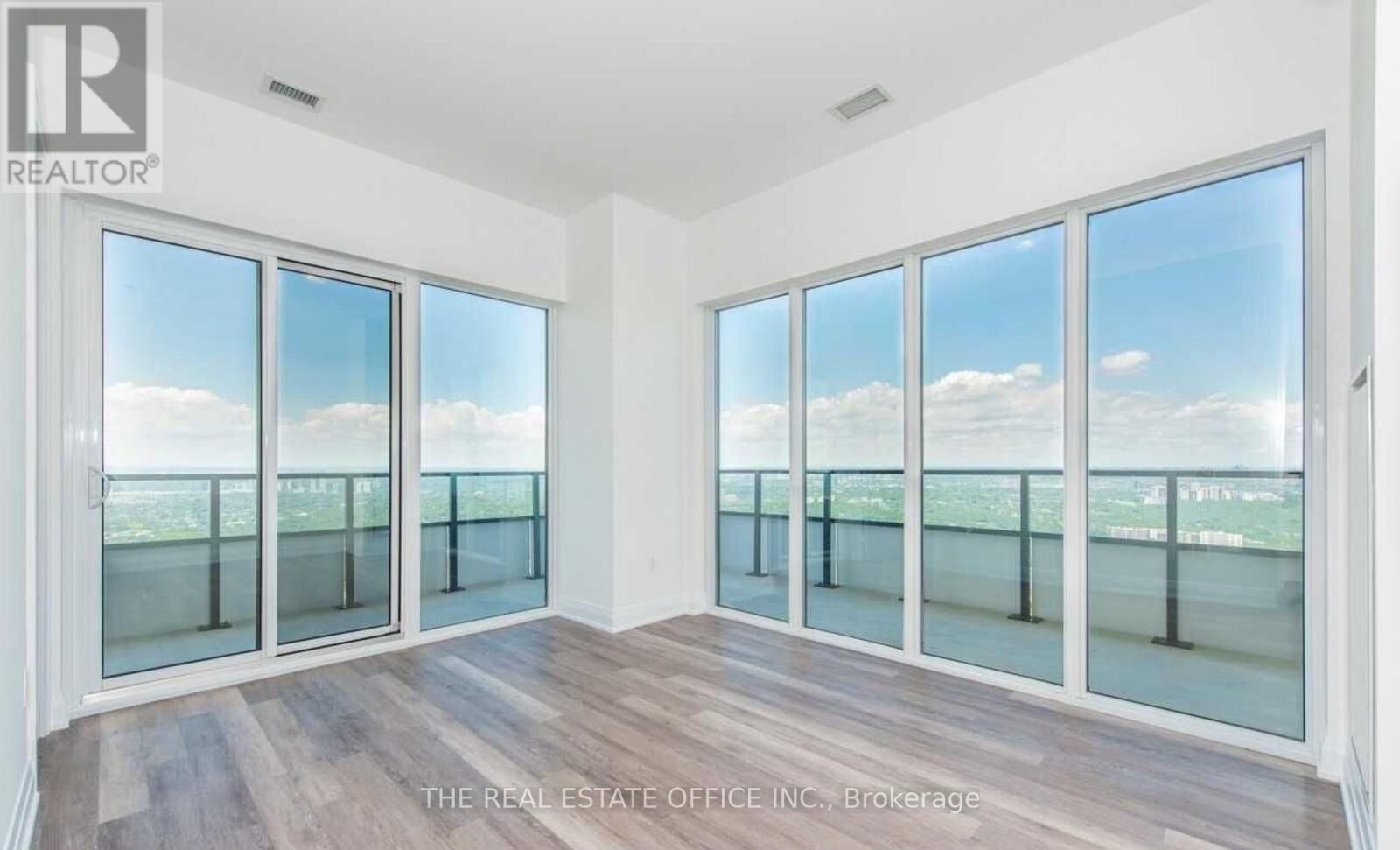 Property Photo: 30 Shore Breeze Drive 6601 ON M8V 1A1