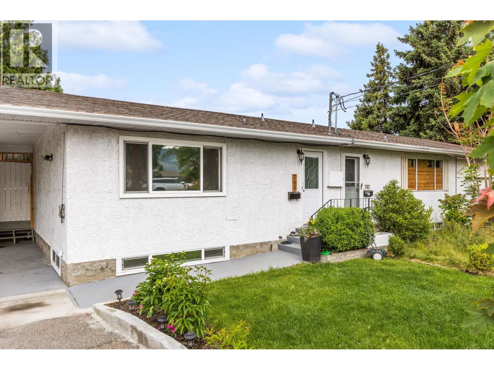 Photo de la propriété:  700 Fraser Road  BC V1X 3M3 